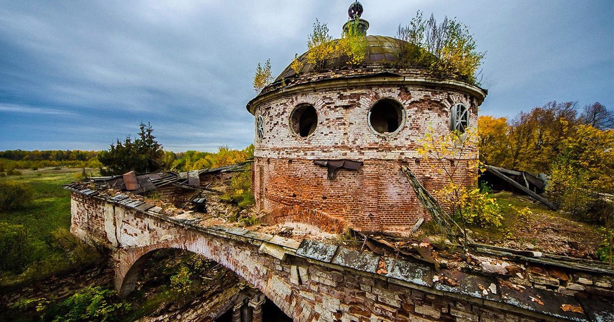 Фотограф 12 лет снимал по всему миру заброшенные места, и от этих кадров невозможно оторваться