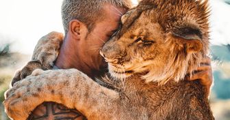 Парень из Швейцарии бросил престижную работу и переехал в Африку, чтобы спасать искалеченных животных