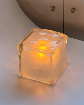 Комментарий с изображением на AdMe.Media