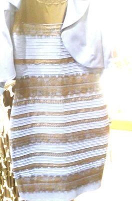 Какого цвета платье? Кто сошел с ума?
