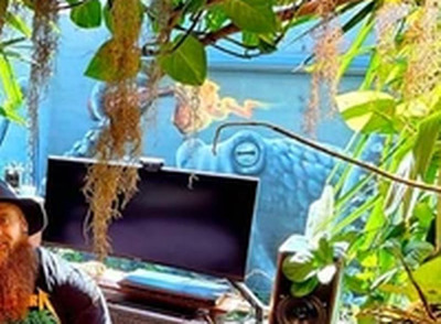 Комментарий с изображением на AdMe.Media