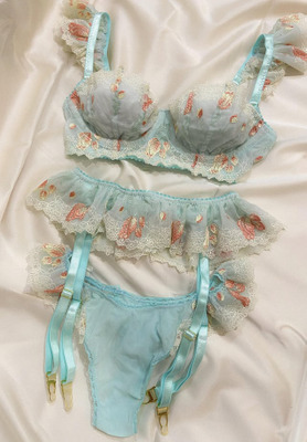 Комментарий с изображением на AdMe.Media