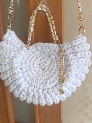 Комментарий с изображением на AdMe.Media