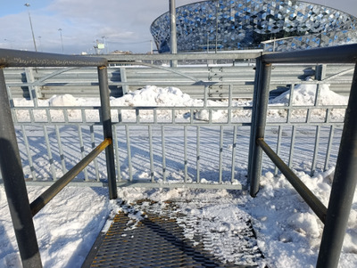 Комментарий с изображением на AdMe.Media