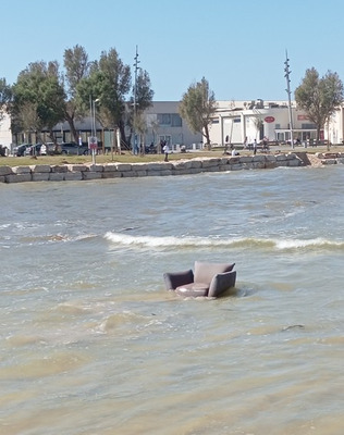 Комментарий с изображением на AdMe.Media