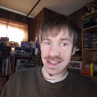 Комментарий с изображением на AdMe.Media