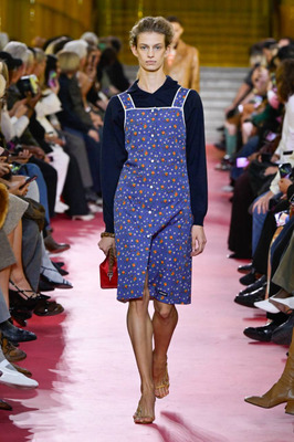 Комментарий с изображением на AdMe.Media