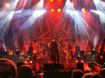 Комментарий с изображением на AdMe.Media