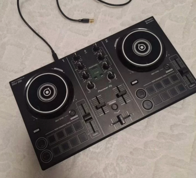 Комментарий с изображением на AdMe.Media