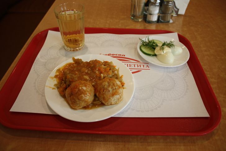 Поставки вторых блюд в упаковке для кафе в Москве