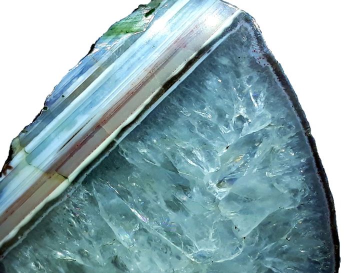 20+ завораживающих камней и минералов, которые доказывают, что природа — лучший художник