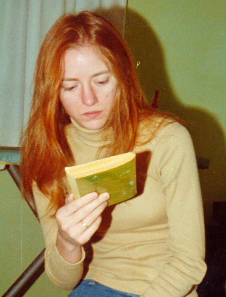 17 ностальгических фотографий мам, перед обаянием которых не всякий сможет устоять