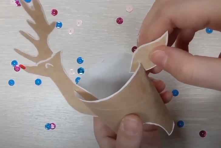 Новогодние игрушки из бумаги: как сделать своими руками